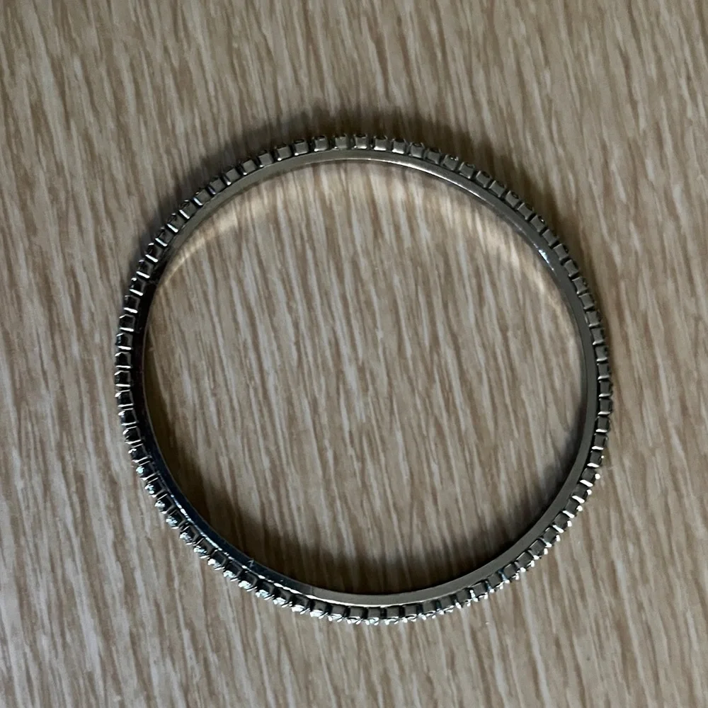 Vintage Rhinestone Bangle - Picture 11 of 12